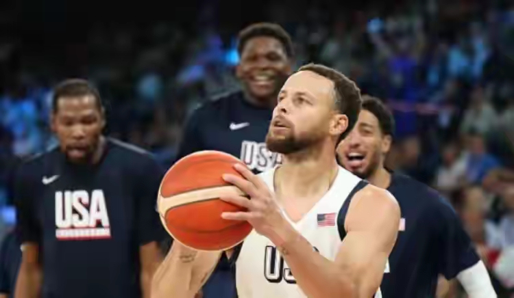 体育app下载-快船带队取胜！，库里重要时刻战术调整热度持续攀升的简单介绍