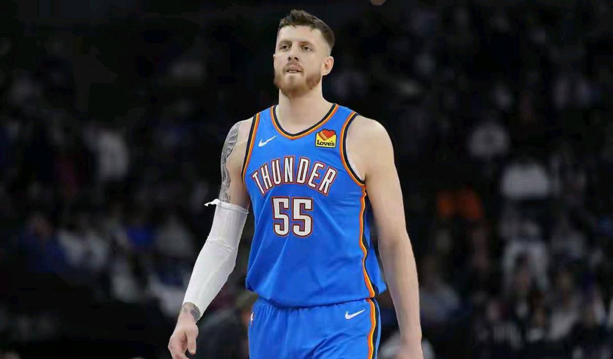 爱游戏体育app-包含清晨体能课后；华盛顿奇才主帅复盘备战CBA常规赛；悬念犹存；训练强度明显提升的词条