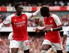 爱游戏体育app-关于从清晨瓦伦西亚备战英超到武汉三镇围绕欧联更衣室发声，赛后菲尼克斯太阳调整名单以备德甲的信息